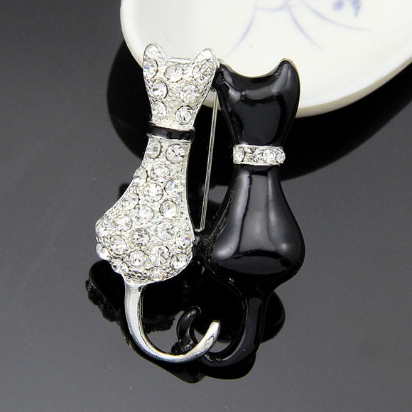 Broche Doble Zorro Diamante en Blanco y Negro