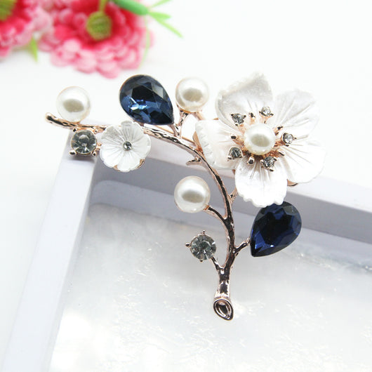 Broche de Cristal Ciruelo con Grabado Artesanal Premium - Image 3
