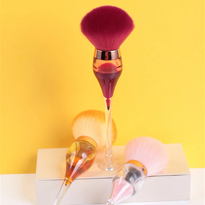 Brocha de Maquillaje Fluida Forma Copa de Vino - Aplicador Profesional de Polvo y Rubor - Image 2