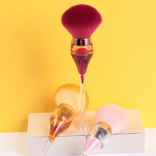 Brocha de Maquillaje Fluida Forma Copa de Vino - Aplicador Profesional de Polvo y Rubor - Image 2