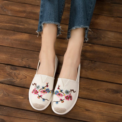 Zapatos Retro Bordados para Mujer - Cómodos y Transpirables