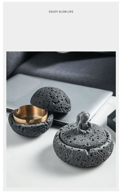 Cenicero de Cemento Astronauta Ins con Tapa Antisalpicaduras - Image 11