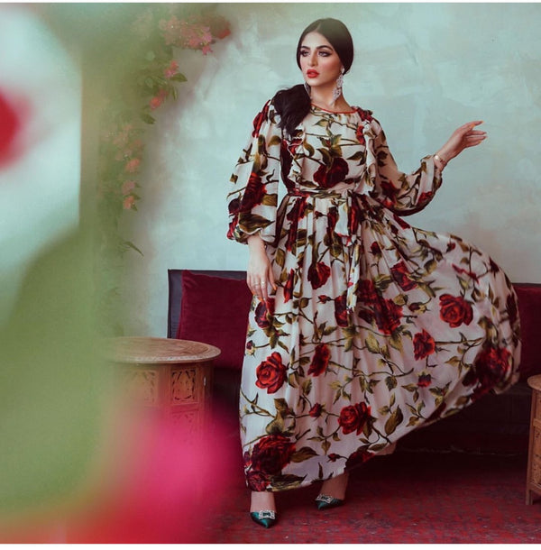 Vestido Bohemio Estampado Rosa Volantes Inspiración Medio Oriente