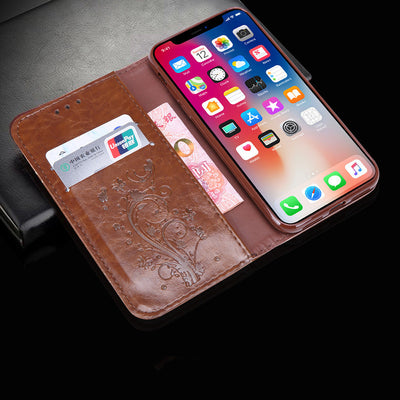 Funda Protectora iPhone 12 e iPhone 11 con Acabado Grabado en Relieve Oleoso - Image 2