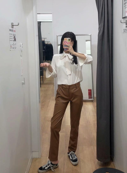 Pantalones de Cuero Sintético Lisos para Mujer - Estilo Moderno - Image 9