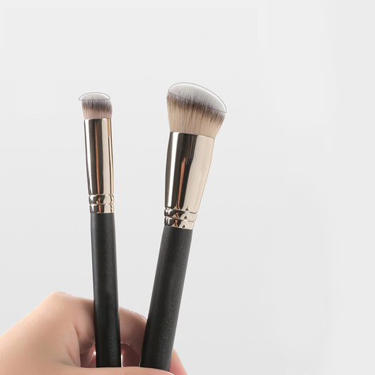Set de Brochas de Maquillaje Profesional - Base y Corrector - Image 10