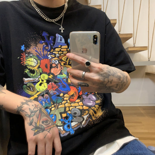 Playera Relajada para Parejas con Estampado Graffiti Cartoon - Image 11
