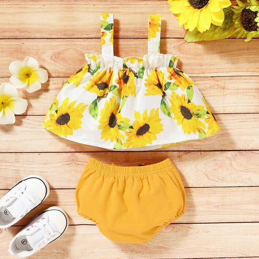 Conjunto de Tres Piezas para Bebé: Blusa y Shorts Estampado Girasol - Image 9