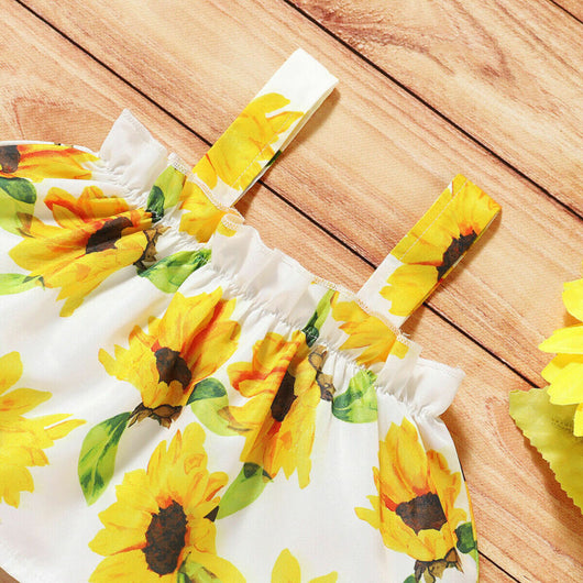 Conjunto de Tres Piezas para Bebé: Blusa y Shorts Estampado Girasol - Image 11