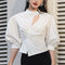 Blusa Branca com Mangas Bufantes Assimétricas - Versátil para Qualquer Ocasião