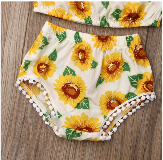 Traje de Baño Infantil Estampado Girasoles - Top Asimétrico y Short Triangular - Image 3