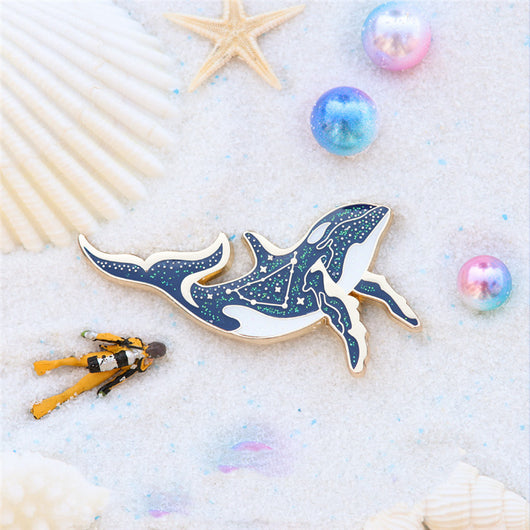 Broche de Esmalte Orca Constelación Capricornio - Regalo Zodiacal Premium - Image 10
