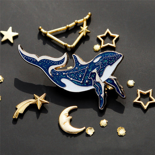 Broche de Esmalte Orca Constelación Capricornio - Regalo Zodiacal Premium - Image 5
