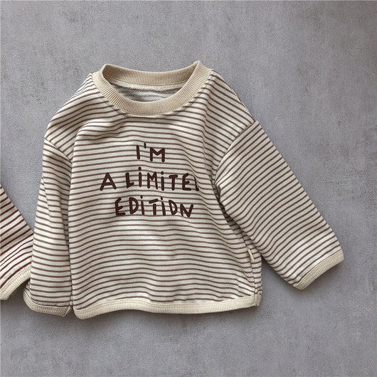 Conjunto Infantil Coreano Primavera - Playera a Rayas con Parches y Pantalón Casual - Image 15