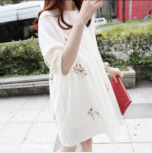 Vestido de Maternidad y Lactancia en Algodón y Lino con Bordado Coreano - Image 2