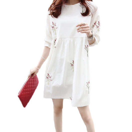 Vestido de Maternidad y Lactancia en Algodón y Lino con Bordado Coreano - Image 3