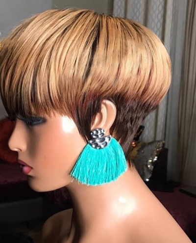 Peluca Bob Castaña Corta con Flequillo y Cabello Liso