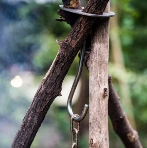 Asador Portátil de Acero Inoxidable con Trípode Colgante para Camping - Image 9