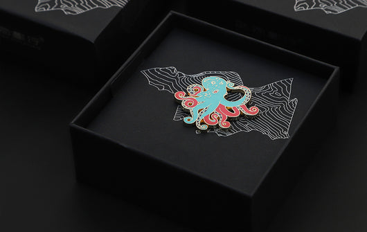 Broche Pareja Pulpo en Metal - Image 3