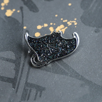Broche de Diseño Original Joyería Esmaltada en Metal - Image 3