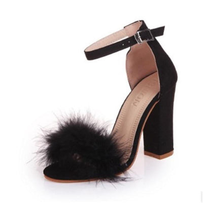 Sandalias de Tacón Grueso con Hebilla de Seguridad y Detalles Peludos - Image 8