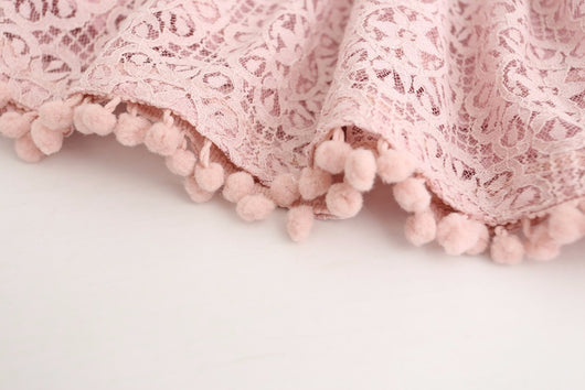 Vestido Princesa Hueco con Mangas Volantes de Encaje - Image 17