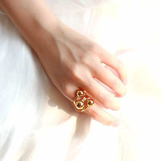 Anillo Órbita Cósmica de Oro con Esfera Brillante - Image 3