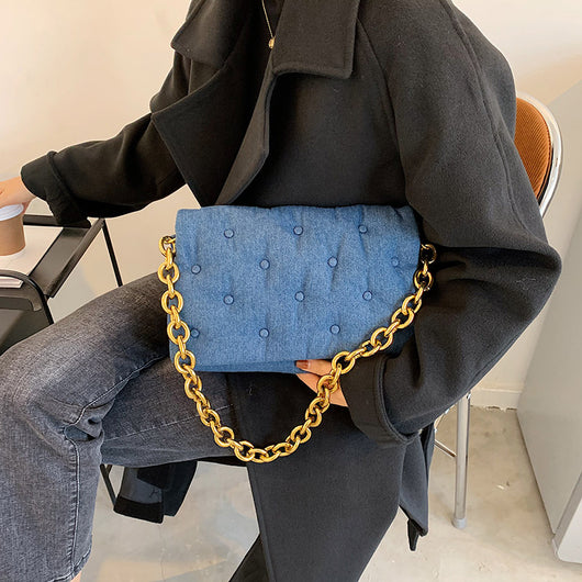 Bolso Bandolera Acolchado con Cadena Gruesa y Cierre de Cuadro - Image 11