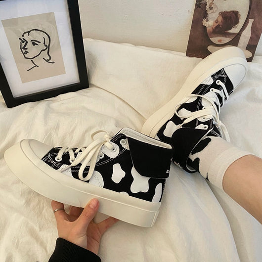 Zapatillas Altas de Lona para Niñas con Estampado de Manchas de Vaca - Image 4