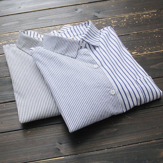 Blusa de Algodón con Bajo Irregular y Rayas Literarias - Image 4