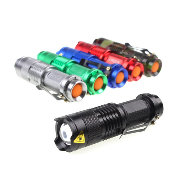 Linterna LED Potente con Zoom - Mini Linterna Táctica para Exterior