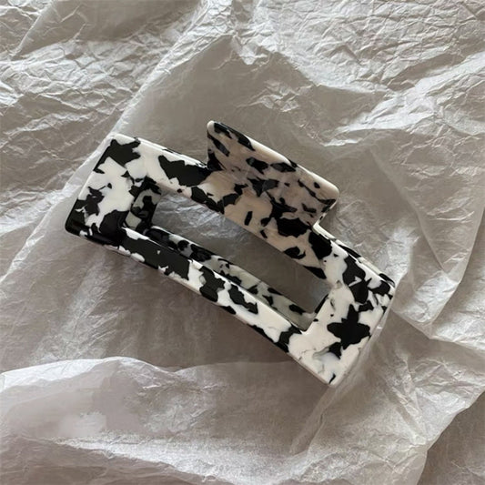 Pinza Retro de Acetato Chaifu Studio F63 - Diseño Blanco y Negro con Temperamento Vintage