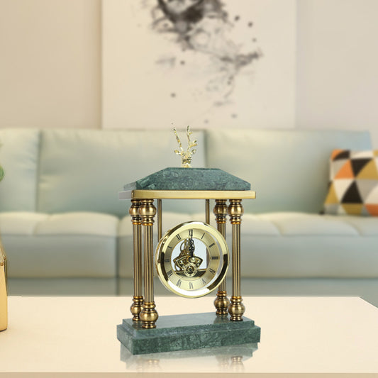 Reloj de Pie Clásico de Lujo con Ornamentación Elegante - Image 2