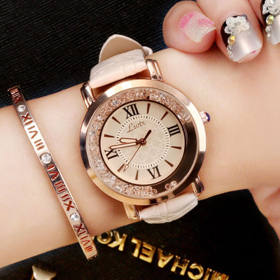 Reloj de Mujer Diamante Agua Fluida Diseño Británico Correa Moda Estudiante