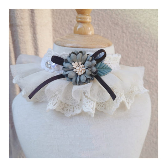 Babero Elegante con Encaje para Perros y Gatos Pequeños y Medianos - Image 2