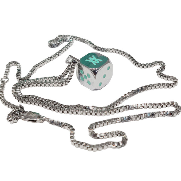 Collar Colgante de Dados Plateado - Accesorio Trendy con Estuche de Regalo