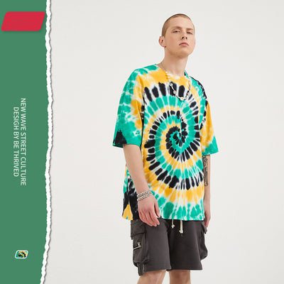 Camiseta Tie-Dye Vórtice Tricolor para Hombre - Estilo Urbano Europeo - Image 3
