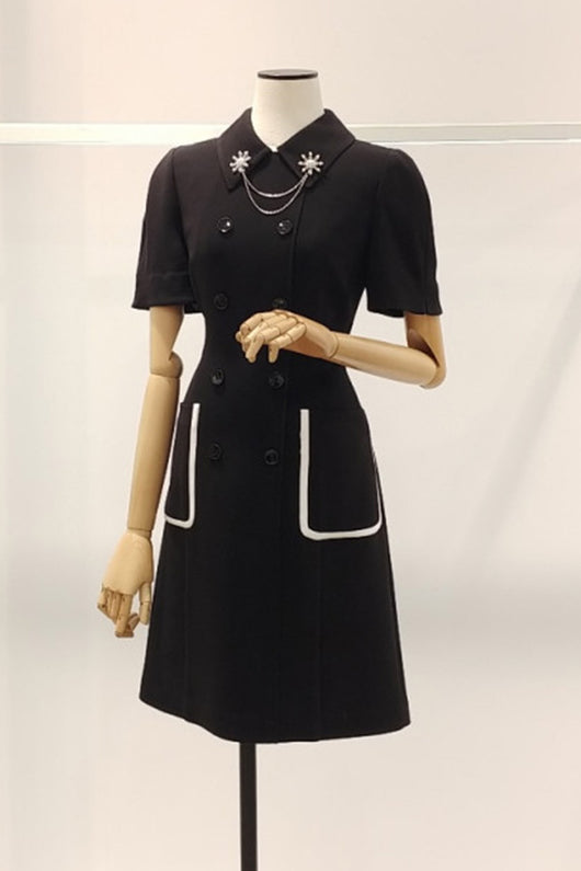 Vestido Coreano Contraste Negro y Blanco con Cuello Muñeca y Doble Botonadura - Image 10