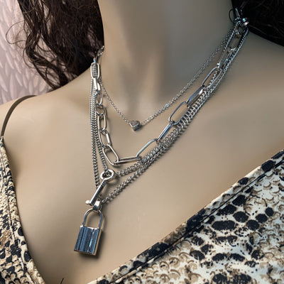 Collar Cadena Gruesa Geométrico Retro Multicapa con Dije de Amor - Image 10