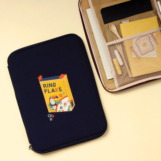 Bolsa Multifuncional para iPad y Laptop con Bordado de Camote Asado - Image 7