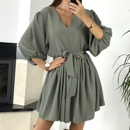 Vestido Elegante de Encaje con Escote en V - Tela Fresca Ice Silk - Image 3