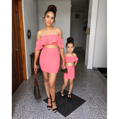 Coral parent-child matching set with an off-the-shoulder ruffled top and a plain mini skirt for mother and daughter. - Image 8