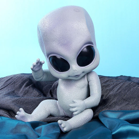 Muñeco Alienígena Realista - Image 5
