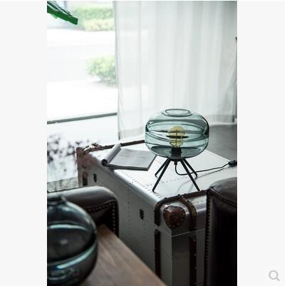 Lámpara de Mesita Artesanal en Vidrio Soplado - Diseño Transparente para Dormitorio - Image 6