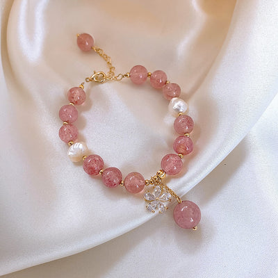 Pulsera de Cristal de Fresa Natural con Flor de Cerezo - Chapado en Oro 18K - Image 3