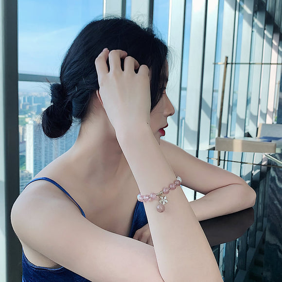 Pulsera de Cristal de Fresa Natural con Flor de Cerezo - Chapado en Oro 18K