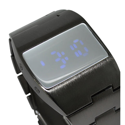 Reloj LED Iron Man para Hombre - Diseño Futurista con Pantalla Digital - Image 4