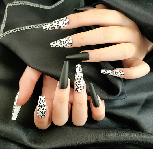 Uñas Largas de Ballet con Diseño de Gota de Agua - Image 4