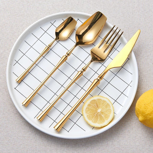 Juego de 4 Piezas de Cubertería de Acero Inoxidable para Carnes - Image 3