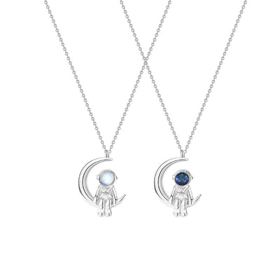 Collar Astronauta Plata para Mujer - Cadena de Clavícula Diseño Exclusivo - Image 3